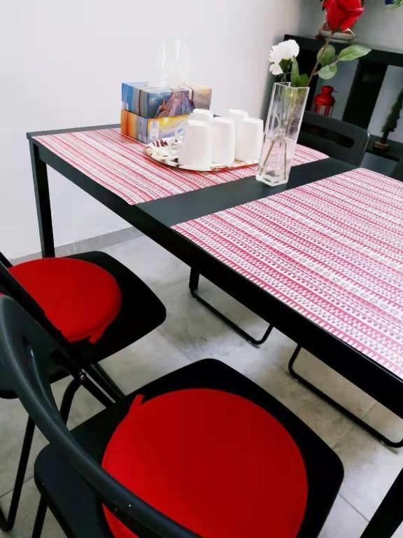 Cozy Rooms With Share The Bathroom And Kitchen 브뤼셀 외부 사진