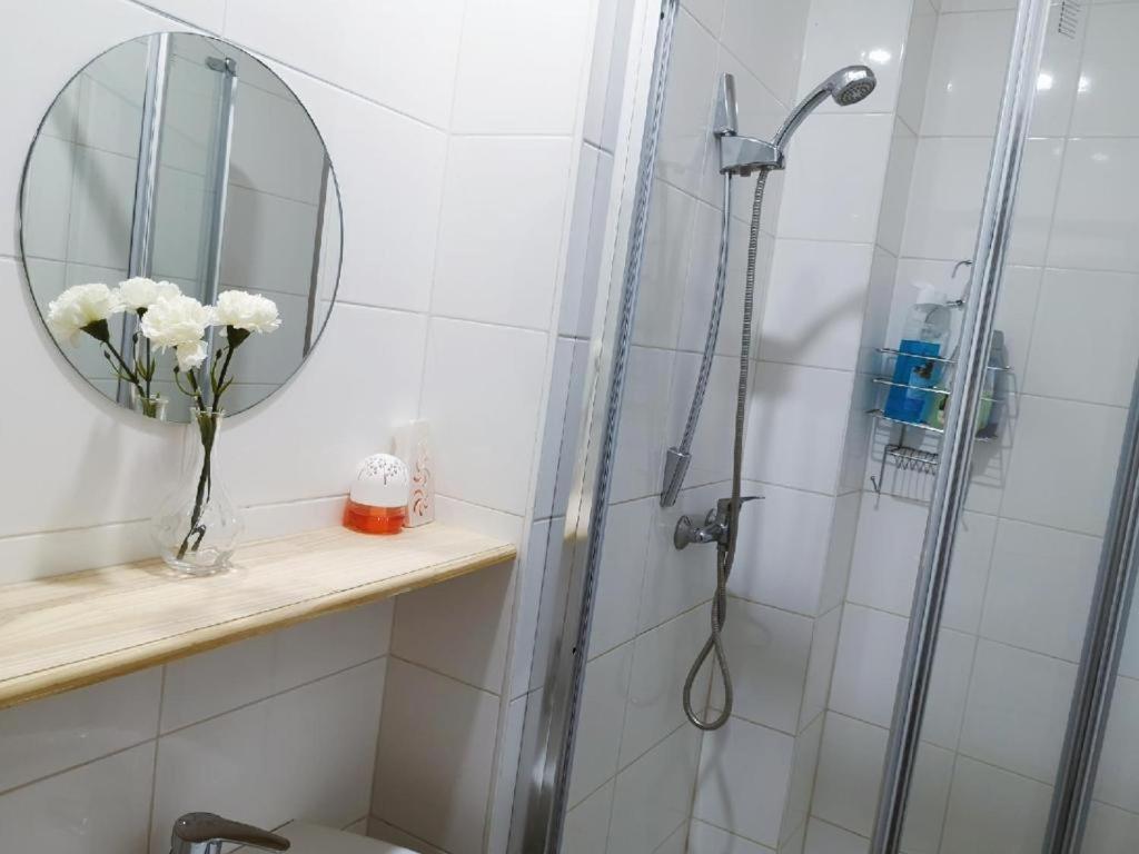 Cozy Rooms With Share The Bathroom And Kitchen 브뤼셀 외부 사진